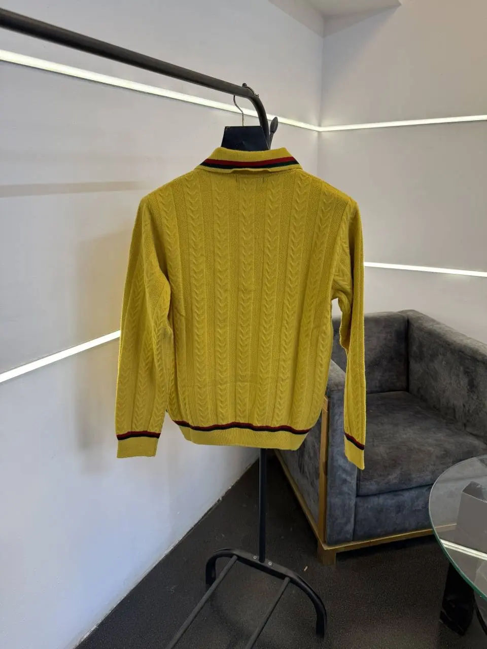 Gucci knitted imported sweatshirt with brand button and logo on chest yellow gold - Image 3
