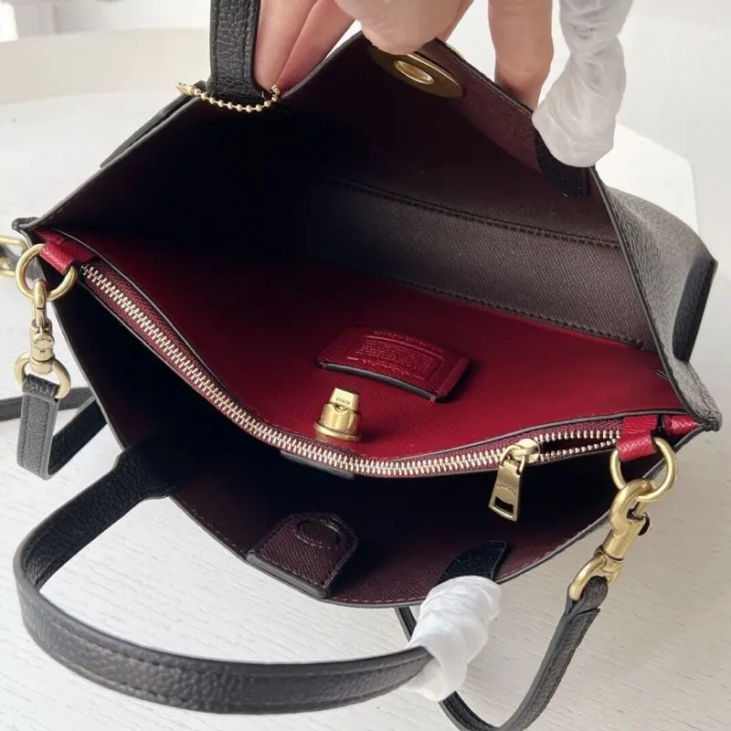 Coach Willow 24 Medium Black Bag With OriginalBox - Image 5