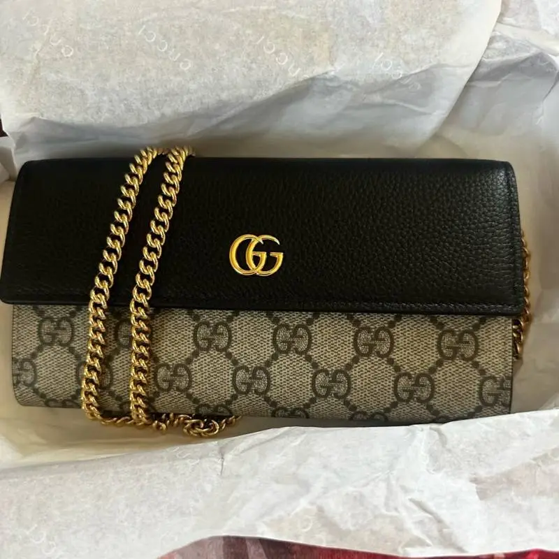 Gucci 73 GG Supreme ChainWallet With OriginalBox DustCover - Image 3
