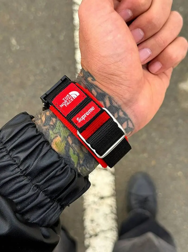 Casio G-Shock x Supreme x Special Edition black and white - Image 3