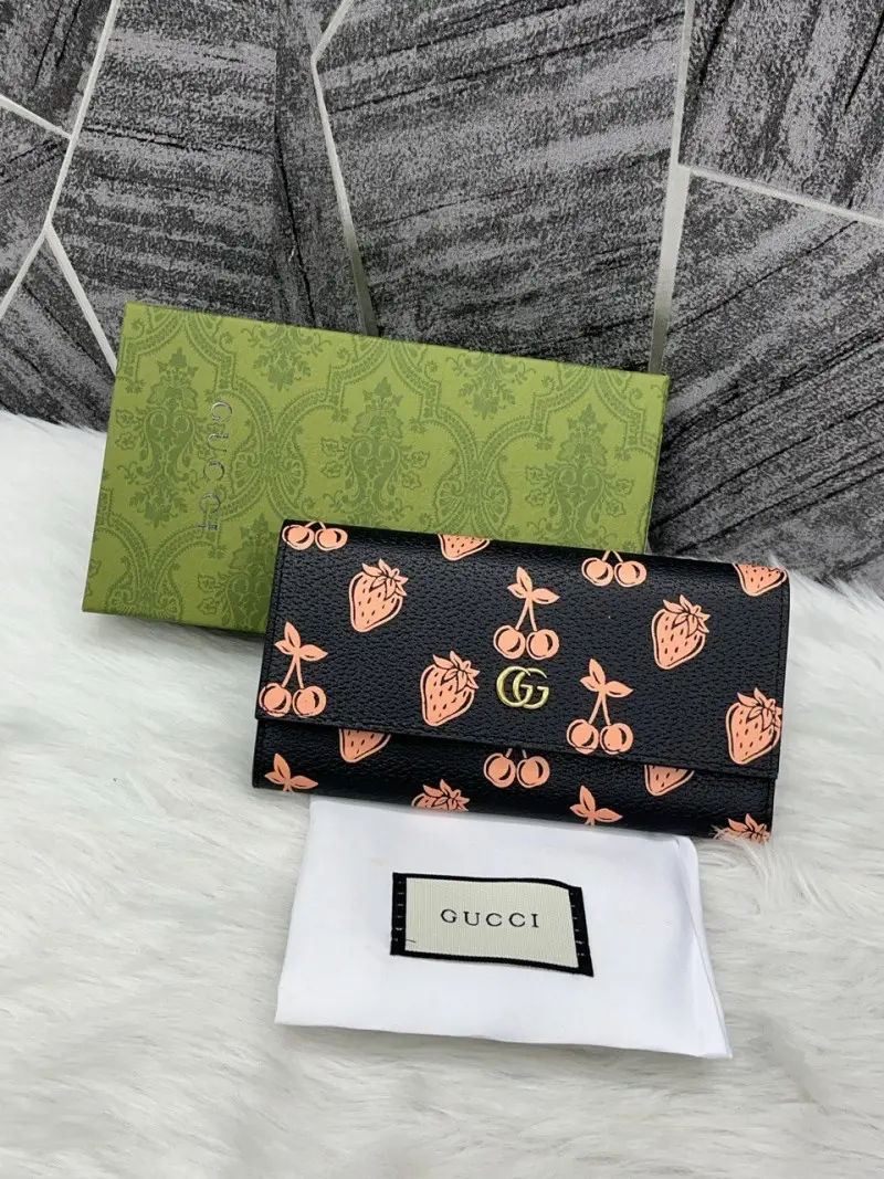 Gucci GG Textured Dollar Berry Print Leather Wallet With OriginalBox DustCover - Image 2