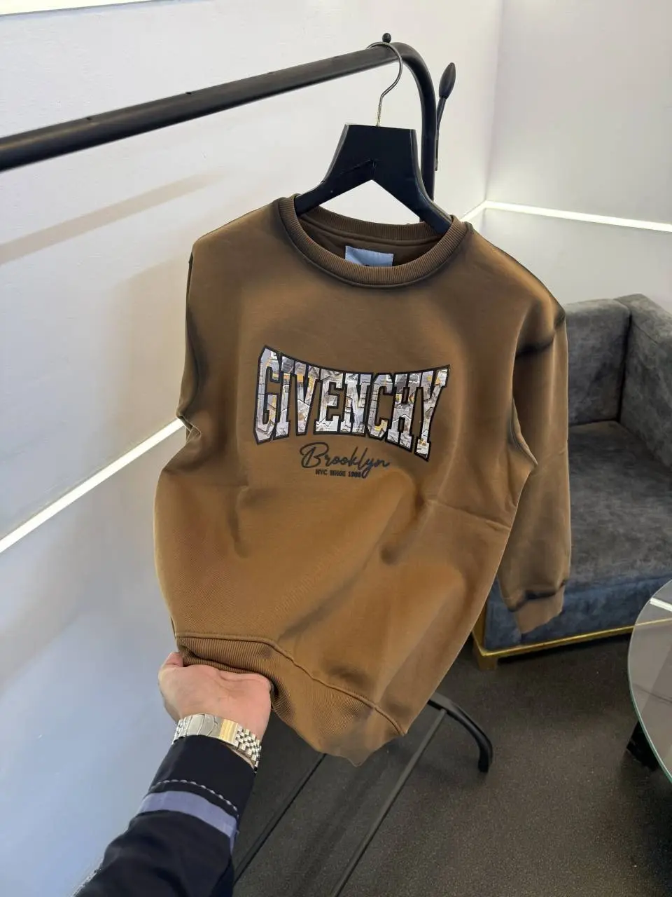Givenchy imported fleece sweatshirt with spray print and front branding brown - Image 2