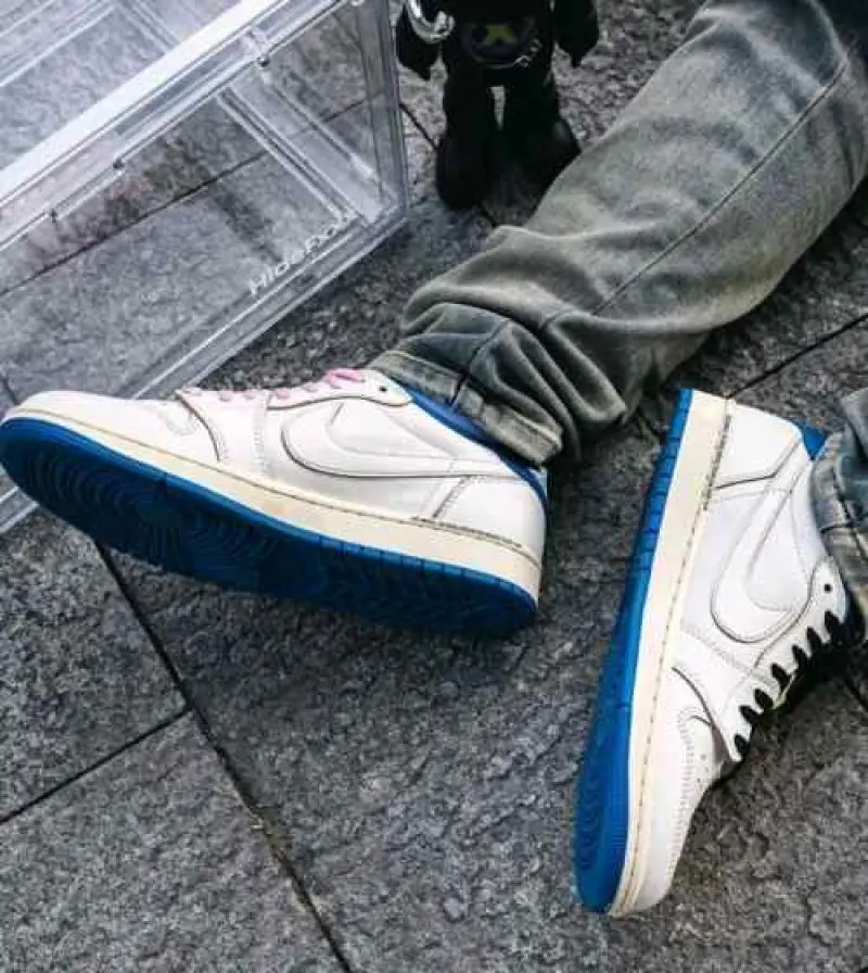 Nike Air Jordan Retro 1 X Travis Scott Fragment Heat Of White Semi Ua Quality With Og Box - Image 6