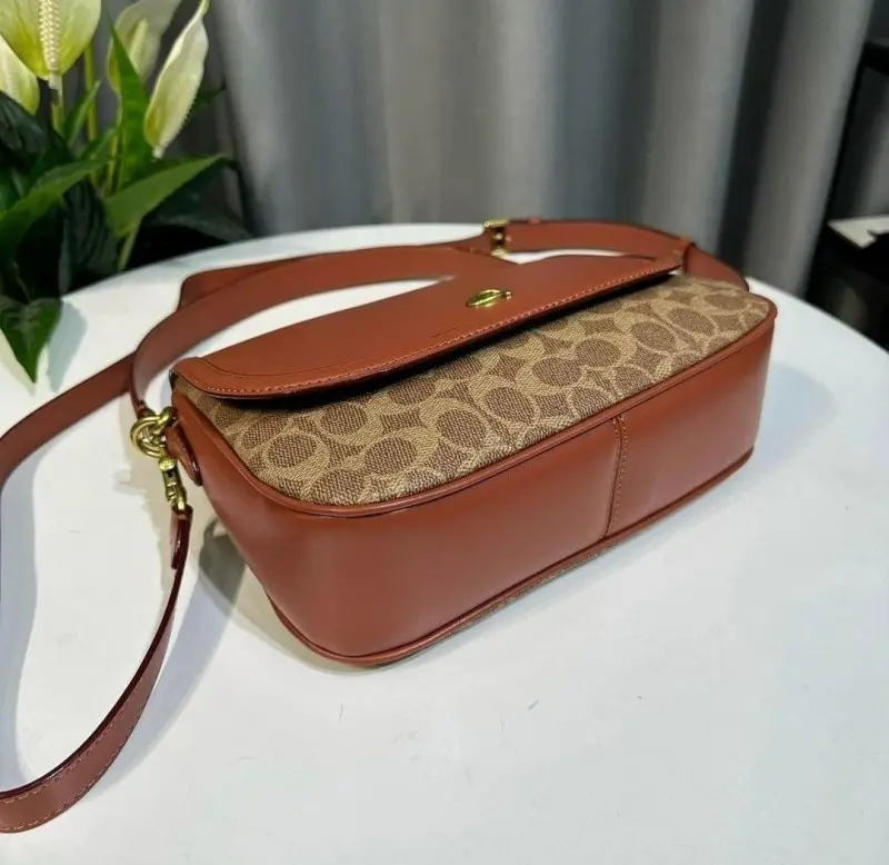 Coach Legacy Premium Shoulder Bag With OriginalBox - Image 9