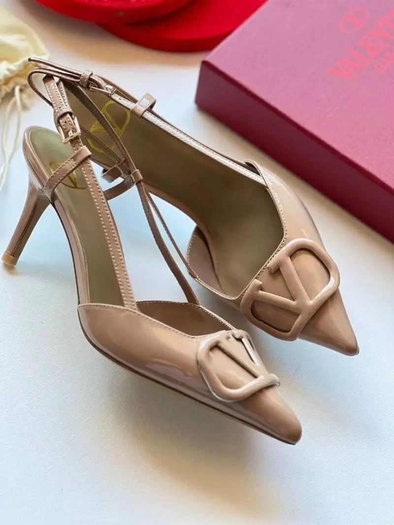 Valentino BabyPink Patent Leather Slingback Heels With OriginalBox CarryBag - Image 3