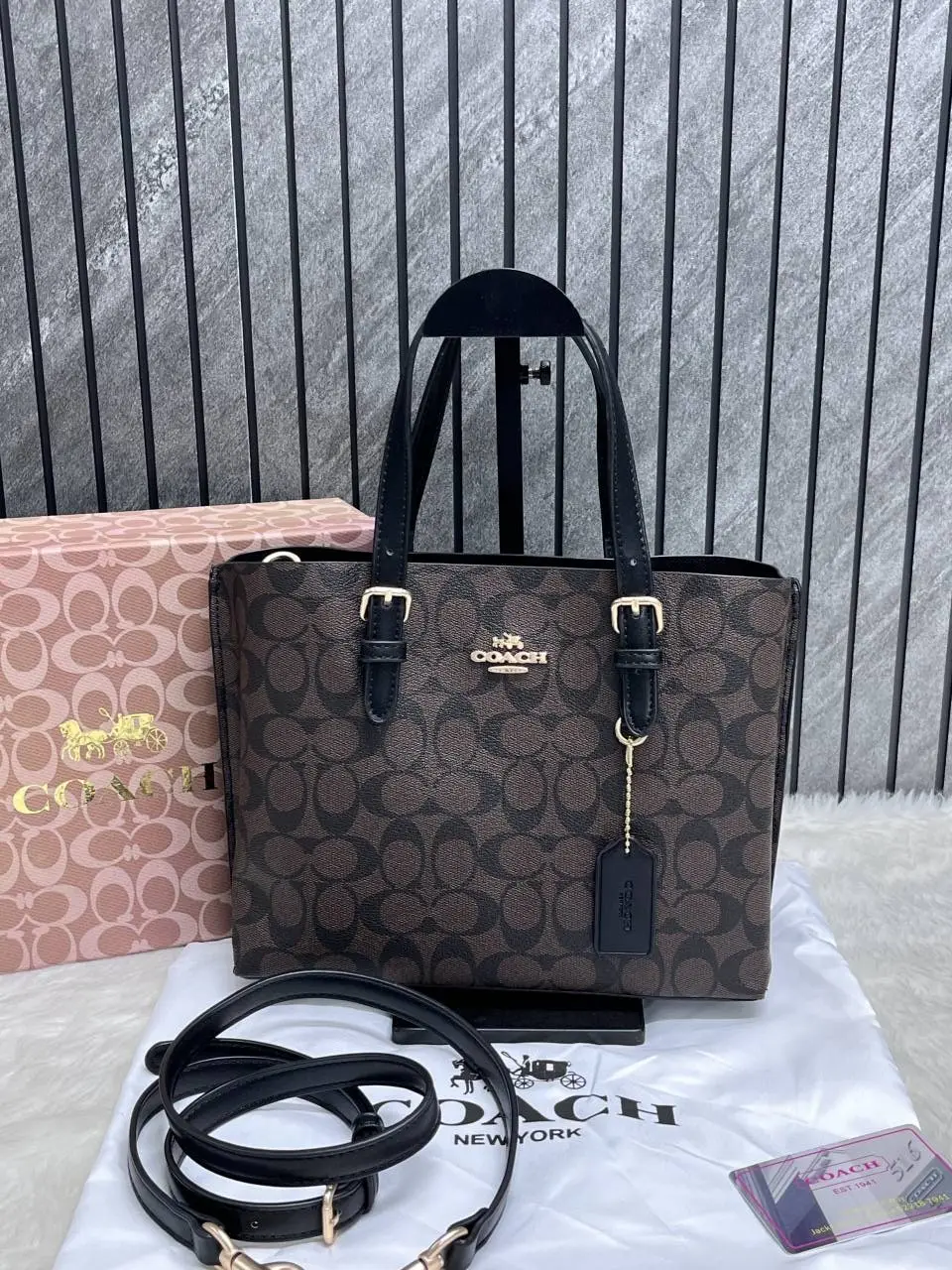 Coach Mollie 25 Tote Premium Highend With OriginalBox Packing - Image 2