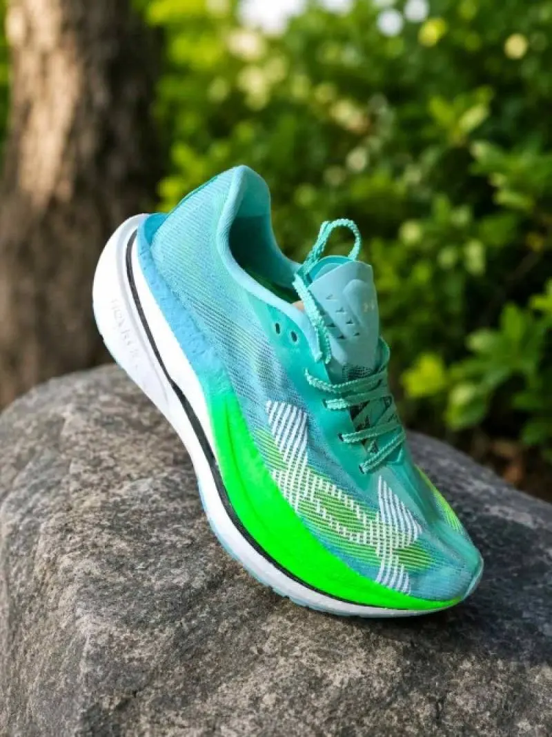 Under Armou Velociti Elite 3 Mint Green running shoe - Image 3