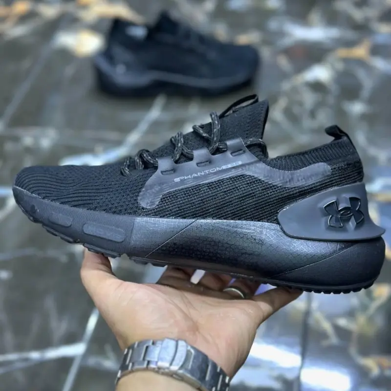 Under Armor HOVR Phantom 3 SE Triple Black