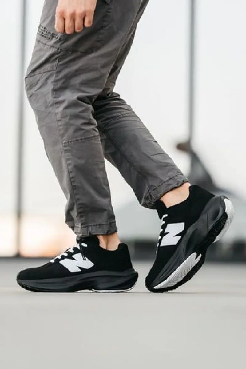 New Balencee WRPD Black White running - Image 4