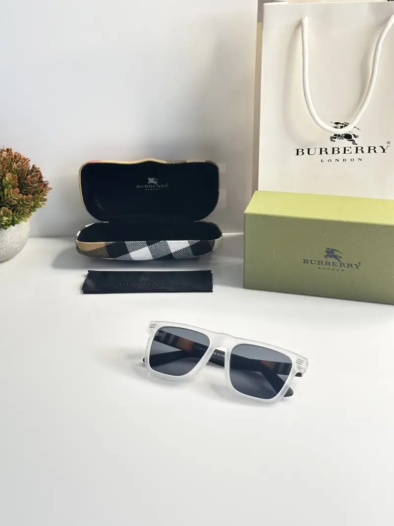 Burberry 4382 Ice Black - Image 2
