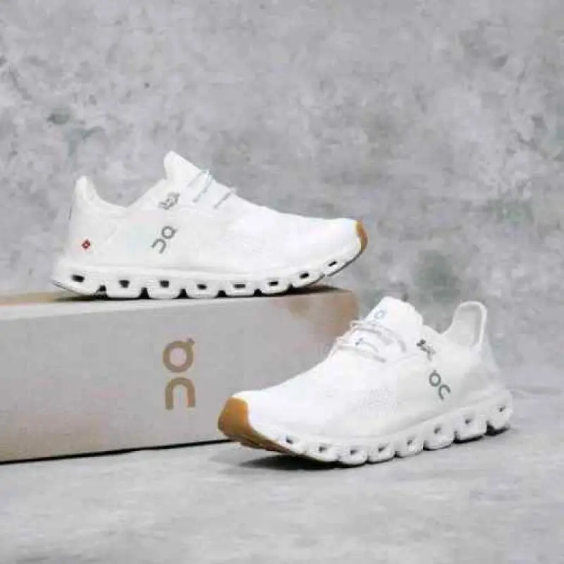 ON CLOUD 5 COAST ALL WHITE - Image 3
