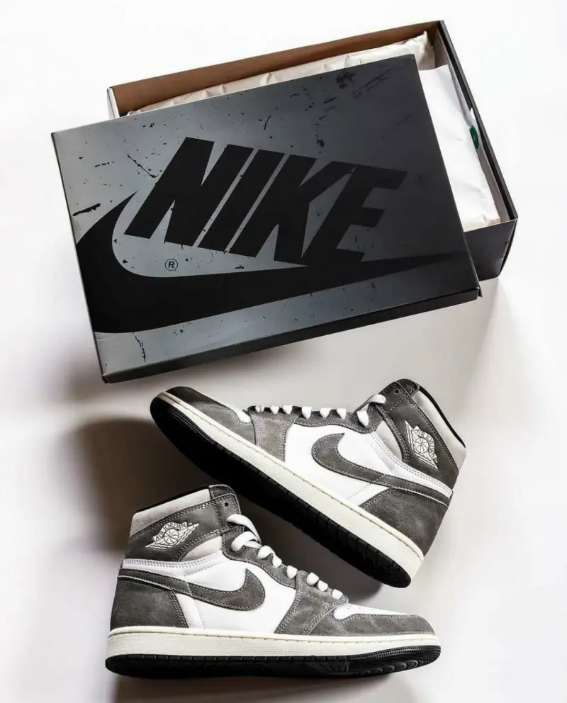 Air Jordan 1 High Washed Black - Image 3