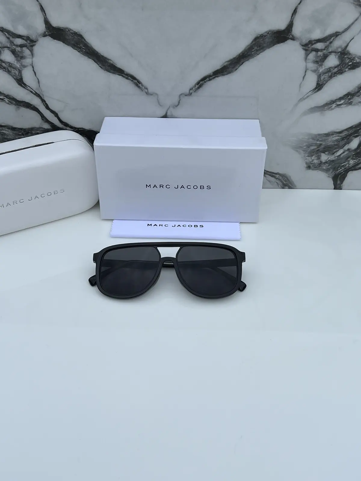 Marc jacobs 1010 full black - Image 3