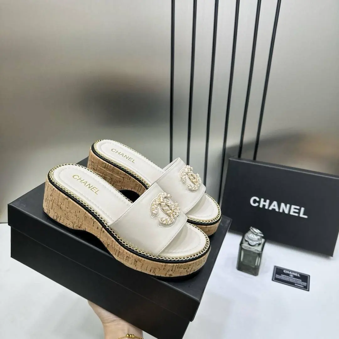 Chanel CC Platform White Sandal Slide With Original Box - Image 4