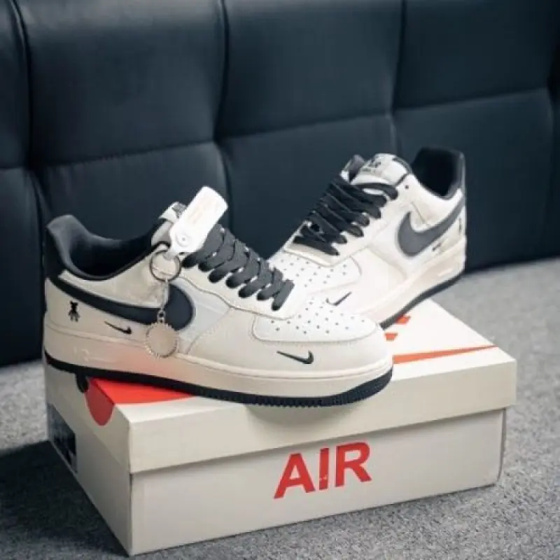 Nike airforce 1 07 low violent bear joint linen beige black sneaker - Image 3
