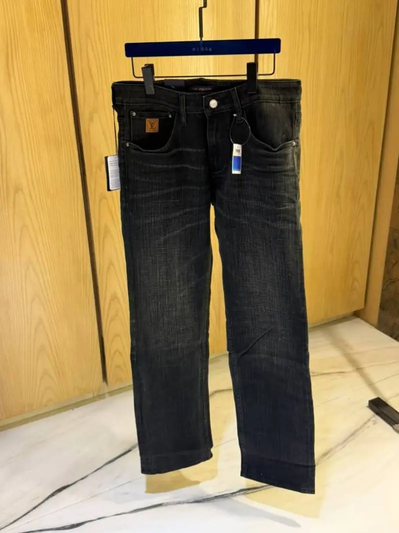 Louixs Vuitton xIMPORTED STORE ARTICLE JEANS - Image 5