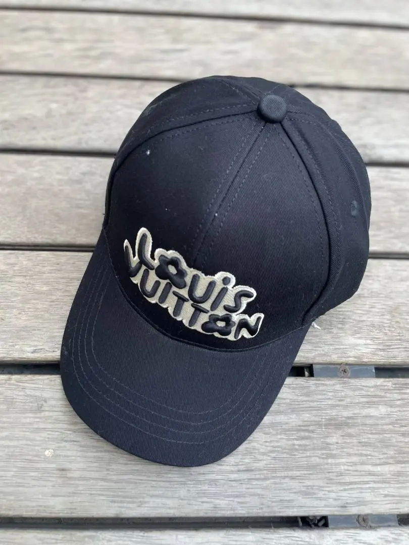 Louis Vuitton Craggy Front Logo Black Premium Unisex Cap With Safety Box - Image 5