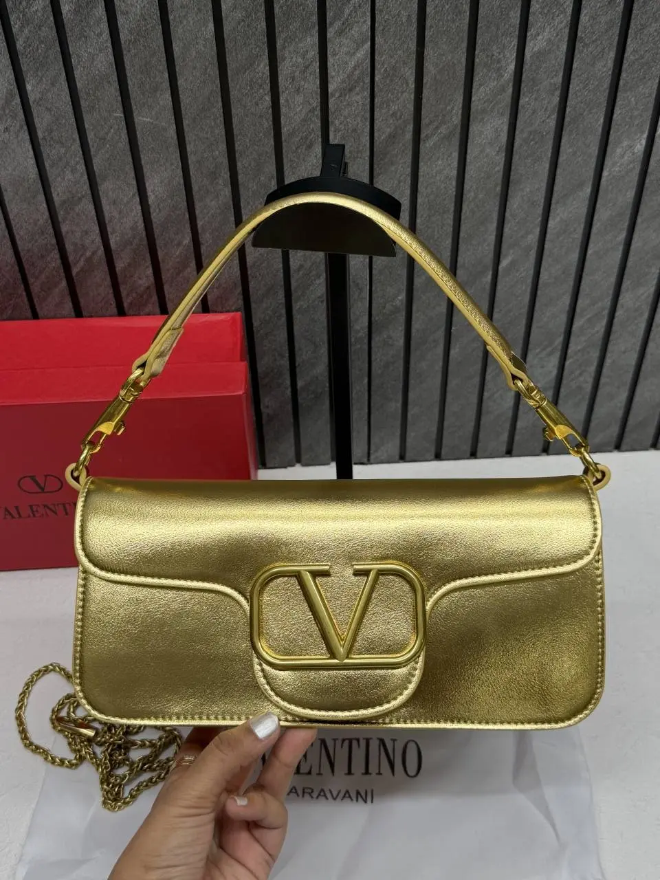 Valentinno Loco Large ShoulderBag With OriginalBox & DustCover - Image 3