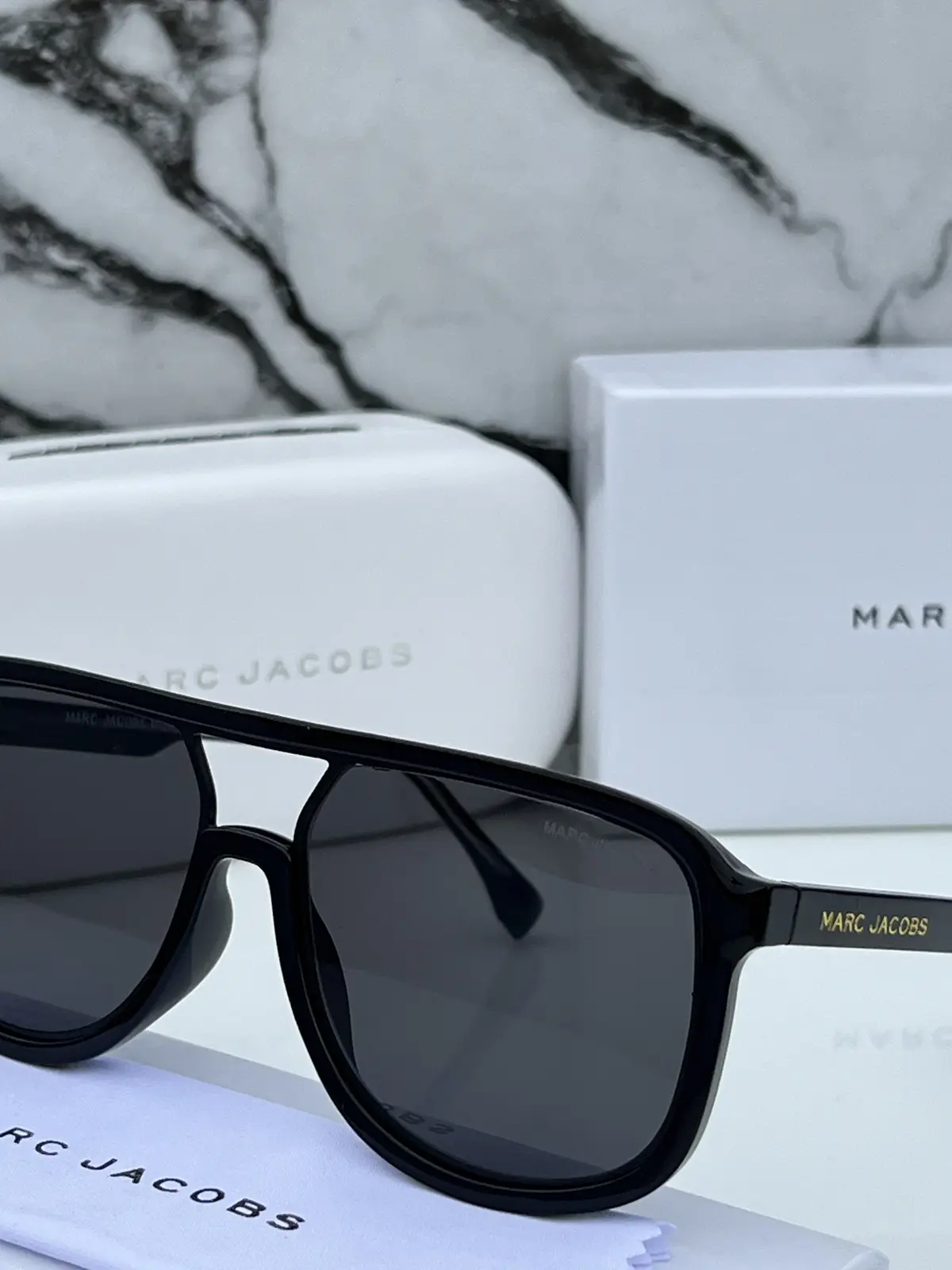 Marc jacobs 1010 full black - Image 2