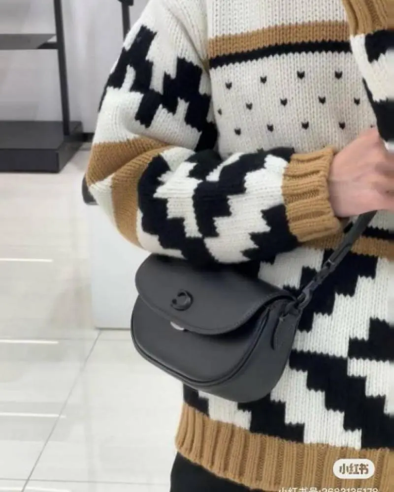 Coach1003 Emmy Saddle Premium Crossbody Shoulder Bag With OG Double Box & Dust Bag (Black - 1003) - Image 7