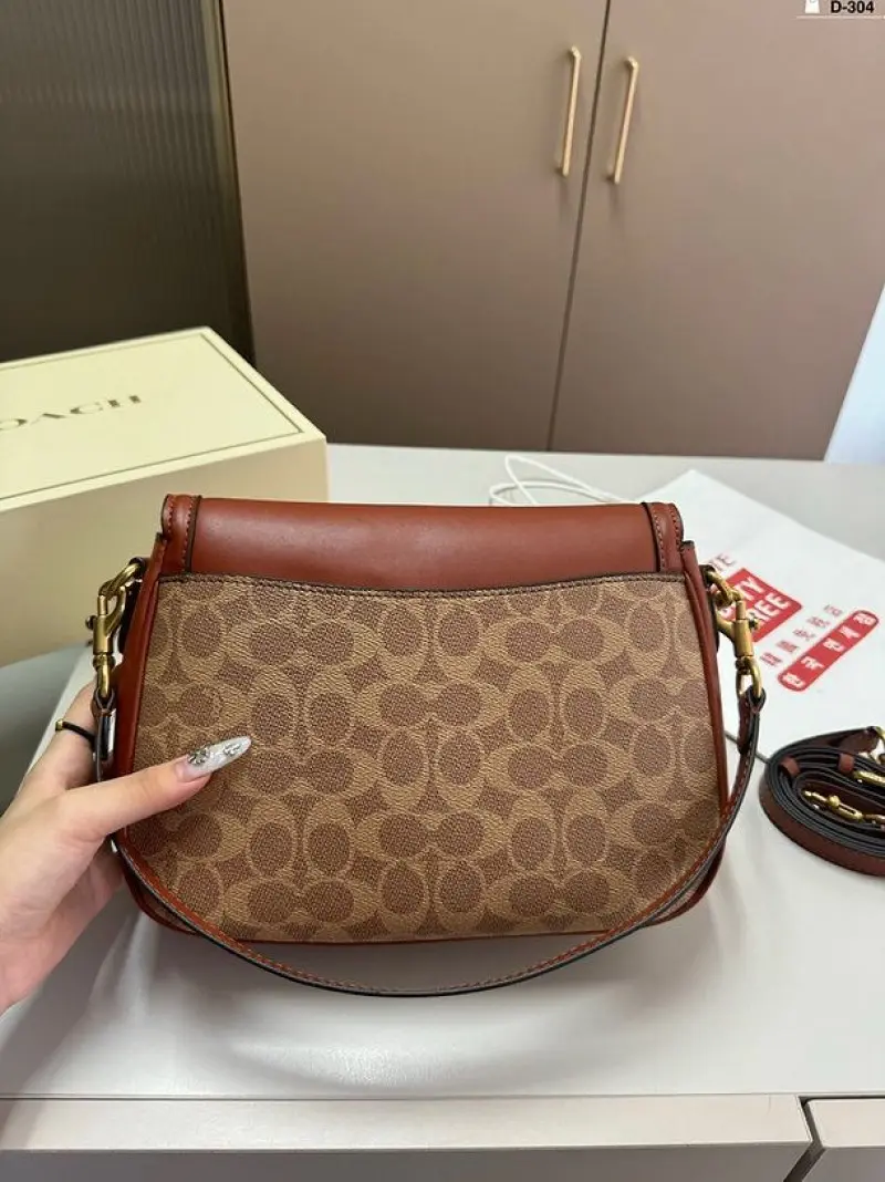 Coach Legacy Premium Shoulder Bag With OriginalBox - Image 7