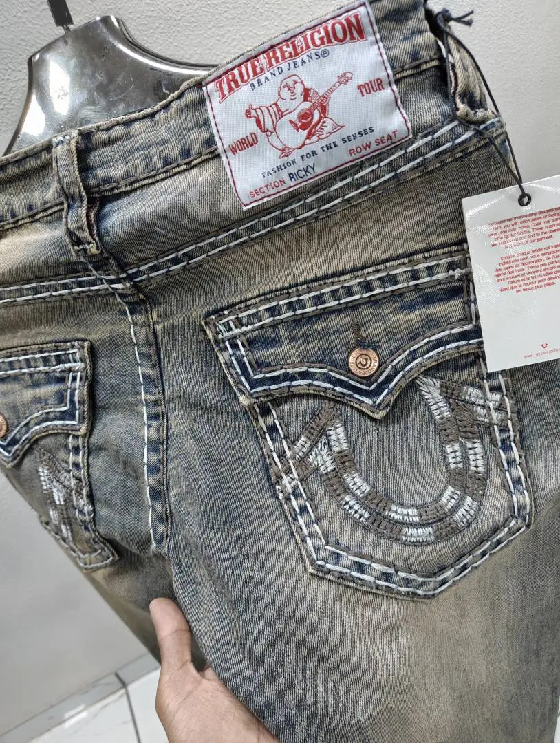 TRUE RELIGION IMPORTED STORE ARTICLE JEANS - Image 2
