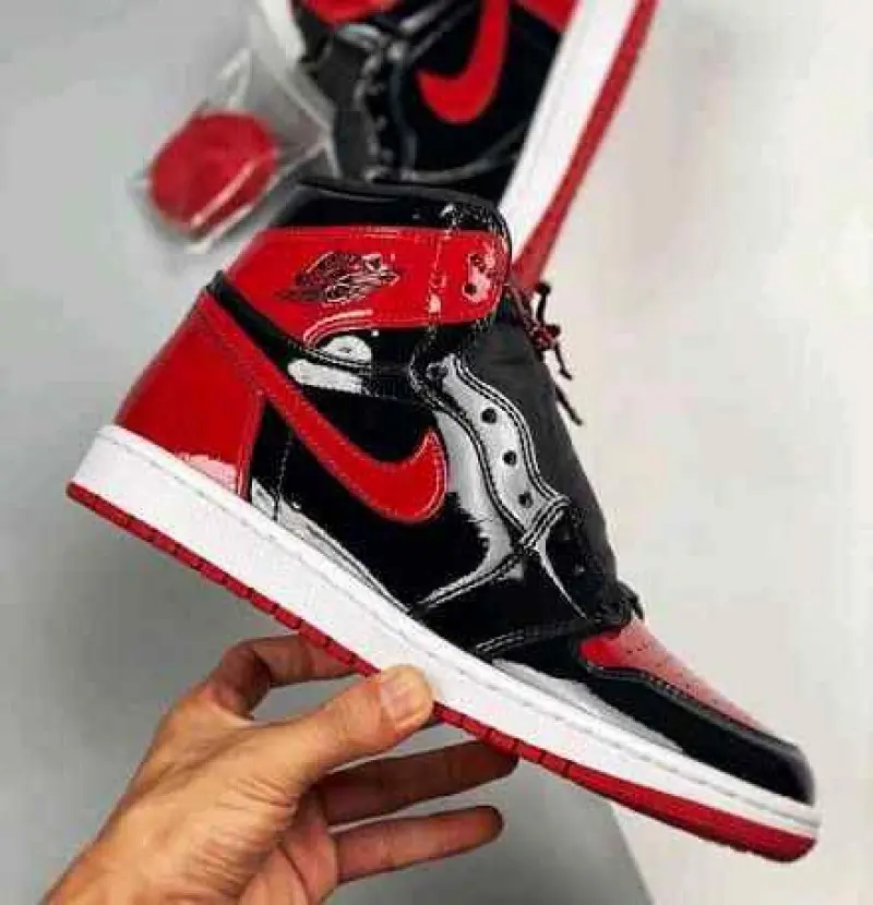 Nike Air Jordan Retro 1 Bred Patent Semi UA