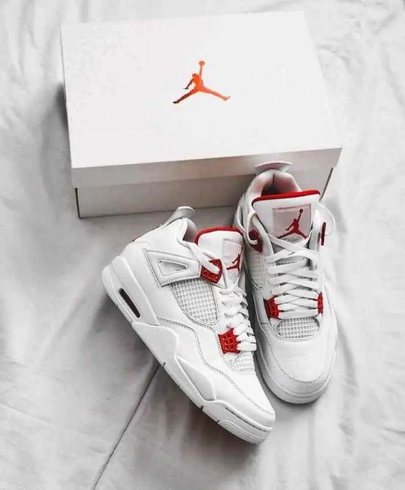 air jordan 4 metallic red - Image 2