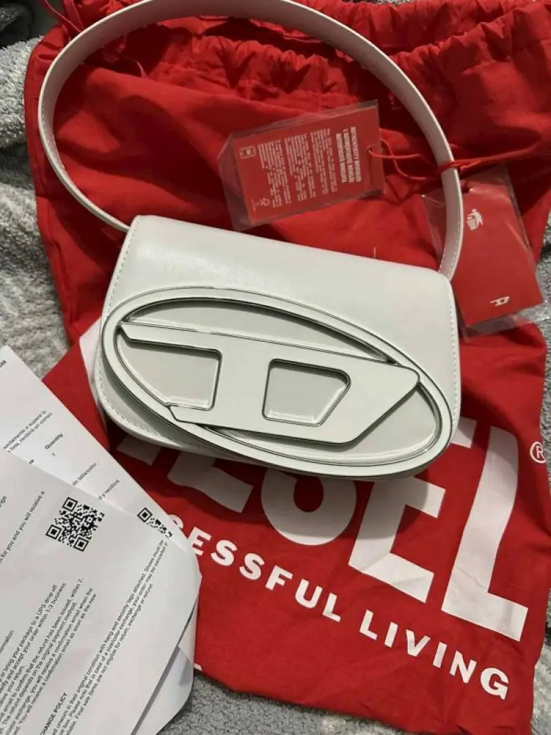 Diessel 1DR Shoulder Bag With OG Box & Dust Bag & Extra Shoulder Strap (White - 441) - Image 6