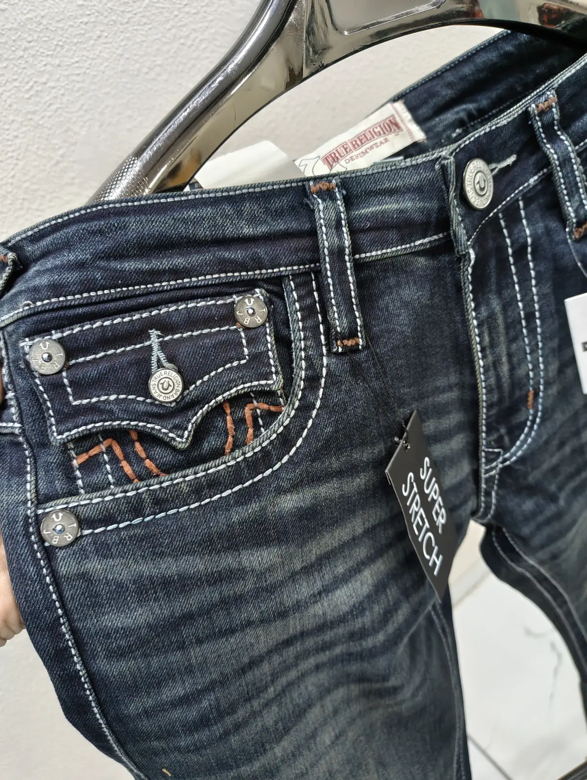 TRUE RELIGION IMPORTED STORE ARTICLE JEANS - Image 4