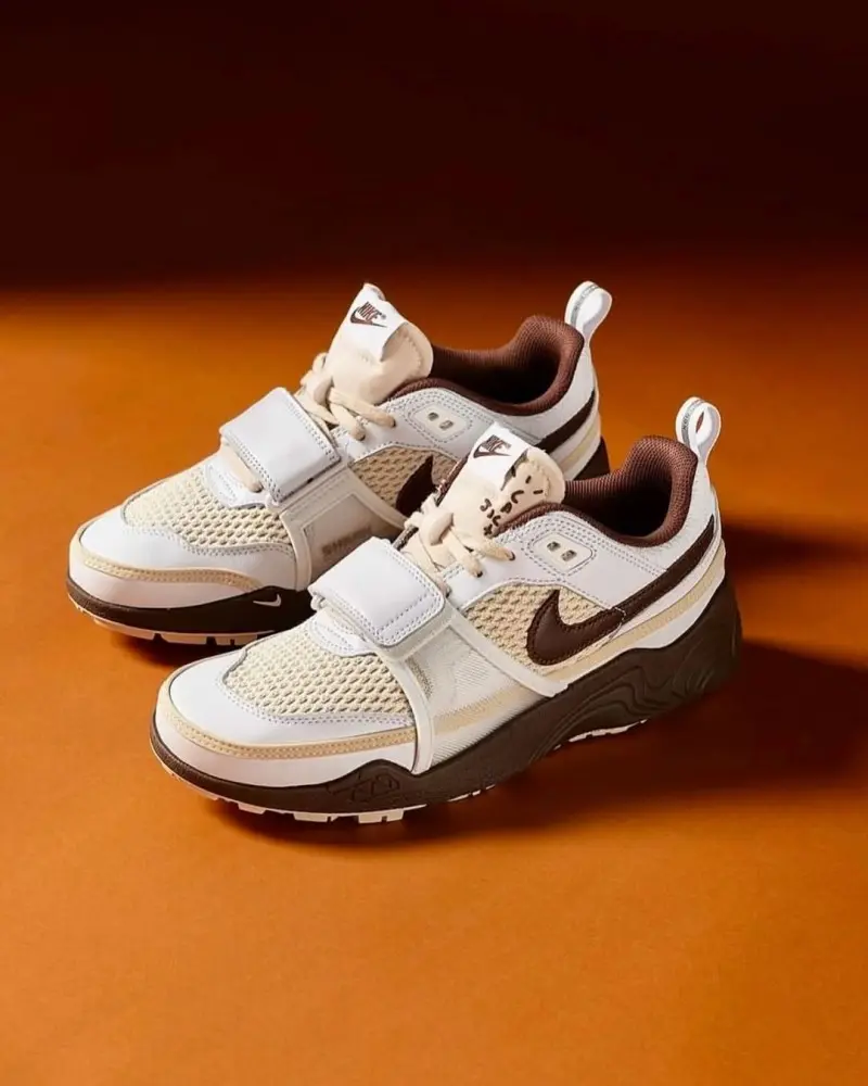 Travis Scott x Zoom Field Jaxx Light Chocolate - Image 3