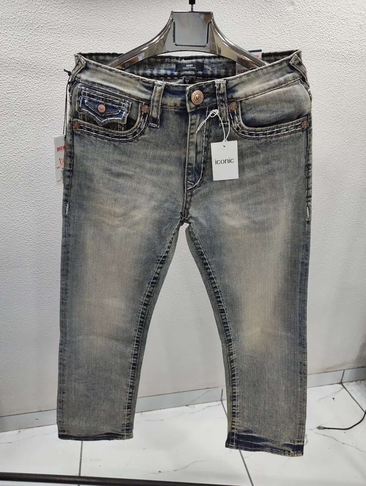 TRUE RELIGION IMPORTED STORE ARTICLE JEANS - Image 4