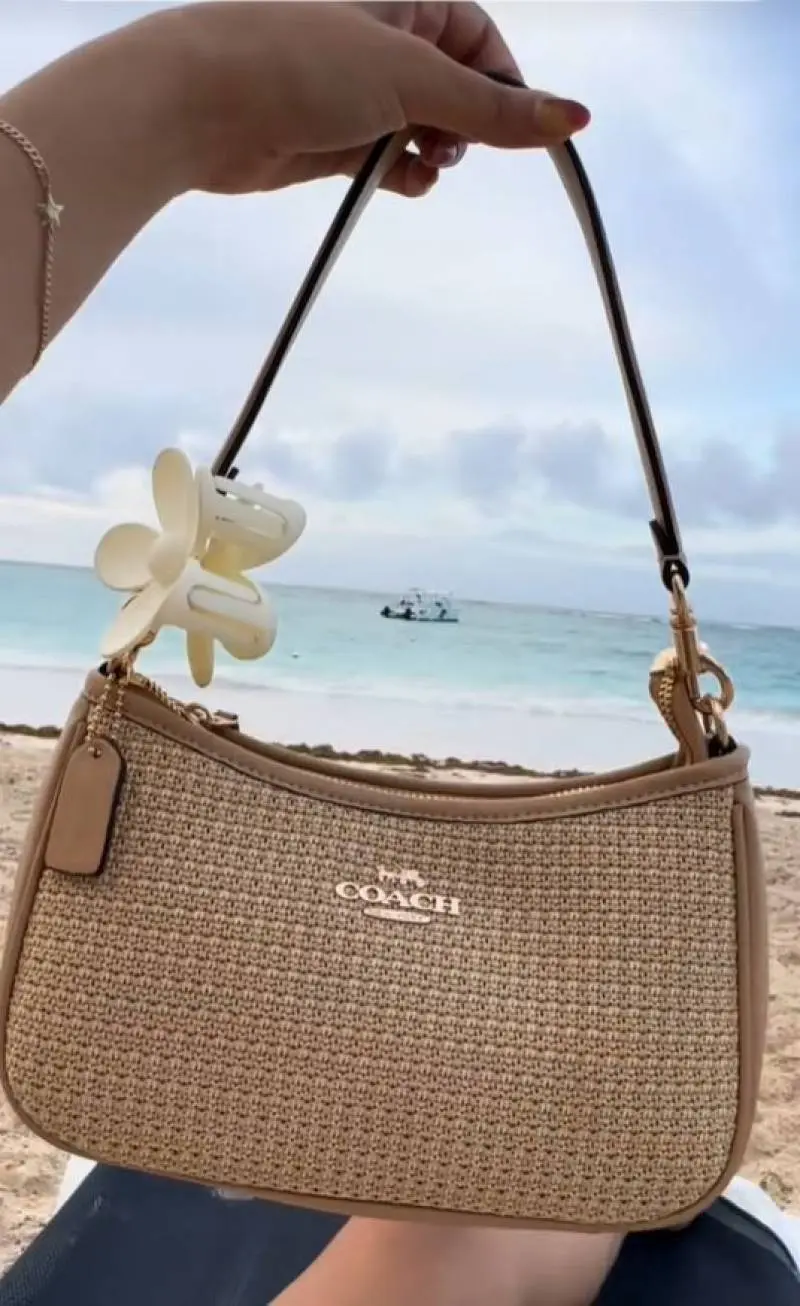 Coach Teri Beach Edition With OriginalBox DustCover - Image 4