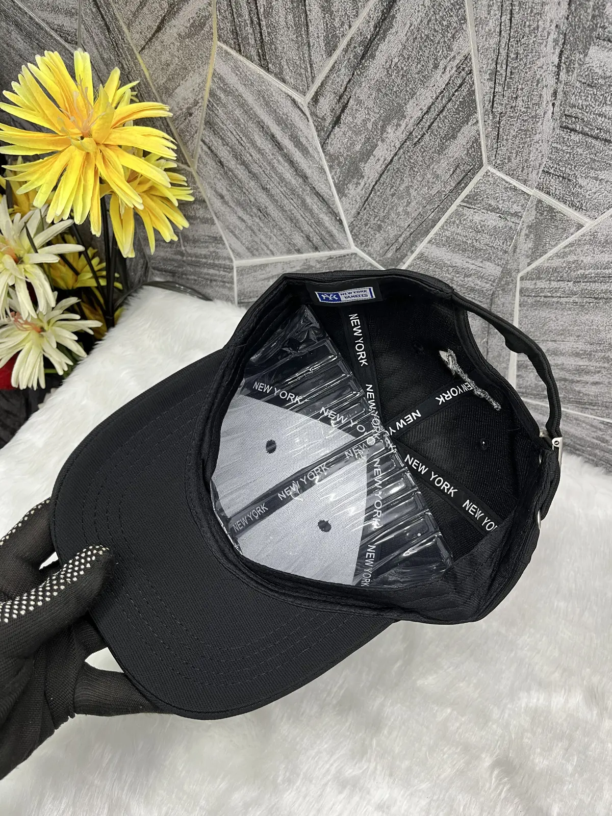 New York Yankees All Black Logo Premium Unisex Cap (With Safety Box) - Image 4