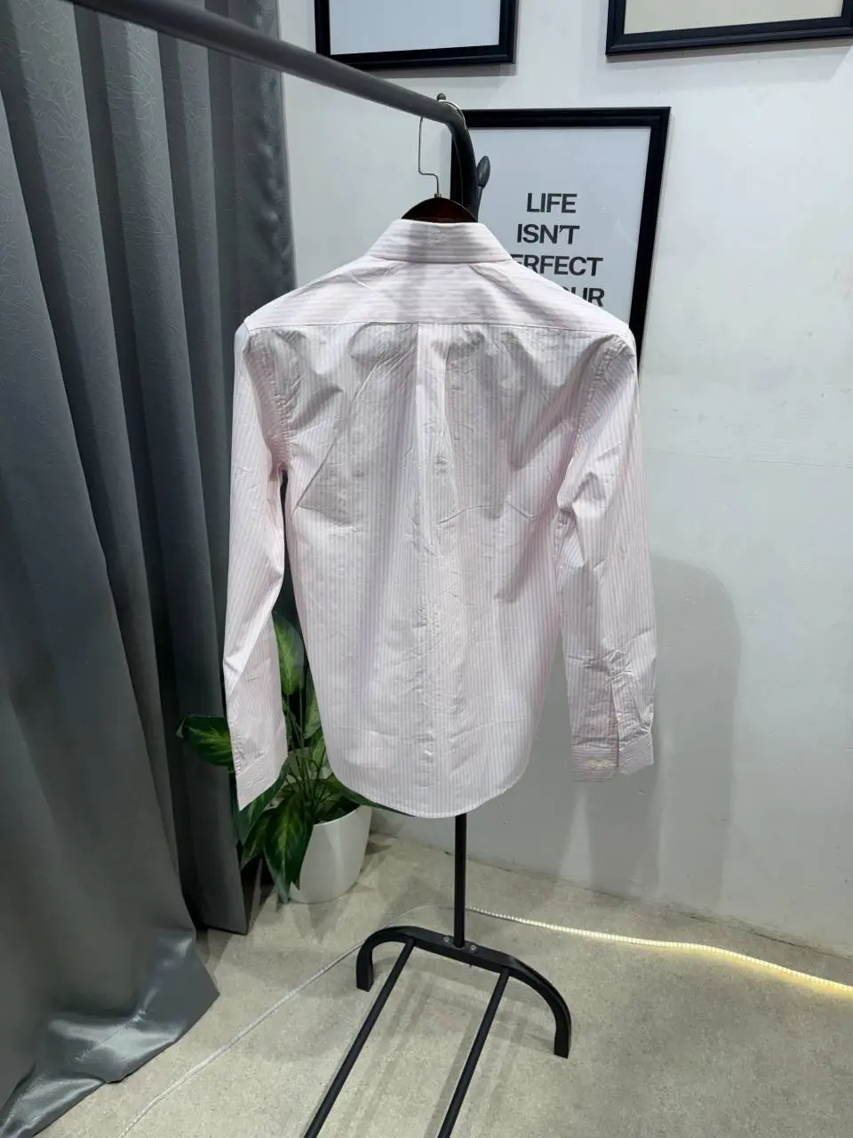 Ralph lauren pink imported lining shirt with embroidery logo and brand button - Image 3