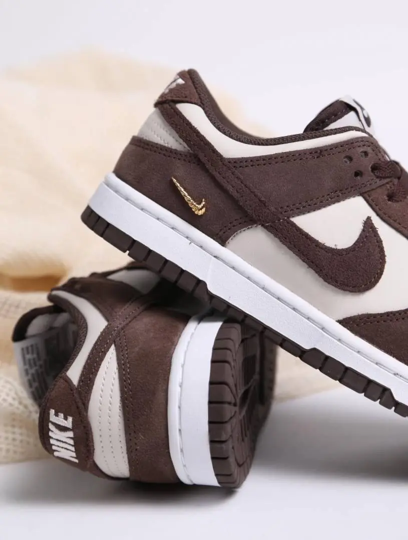 Nike Sb Dunk Low Light Orewood Brown - Image 3
