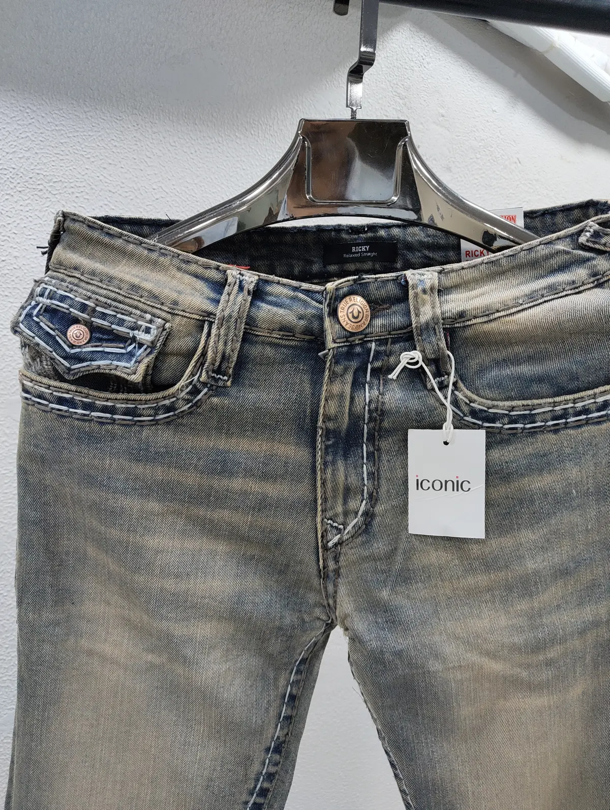 TRUE RELIGION IMPORTED STORE ARTICLE JEANS - Image 4