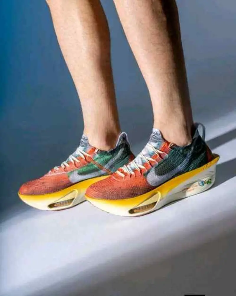 Nike Zoom Alphafly 3 Sting Colourway 2604 - Image 3