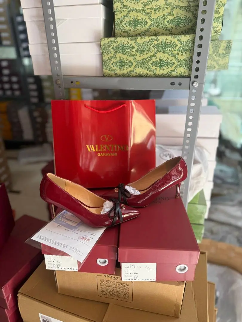 Valentino Pump Heel Elegant Womens Wine Patent Leather With Black Knot With OG Box & Carry Bag 933-V9 Wine - Image 6