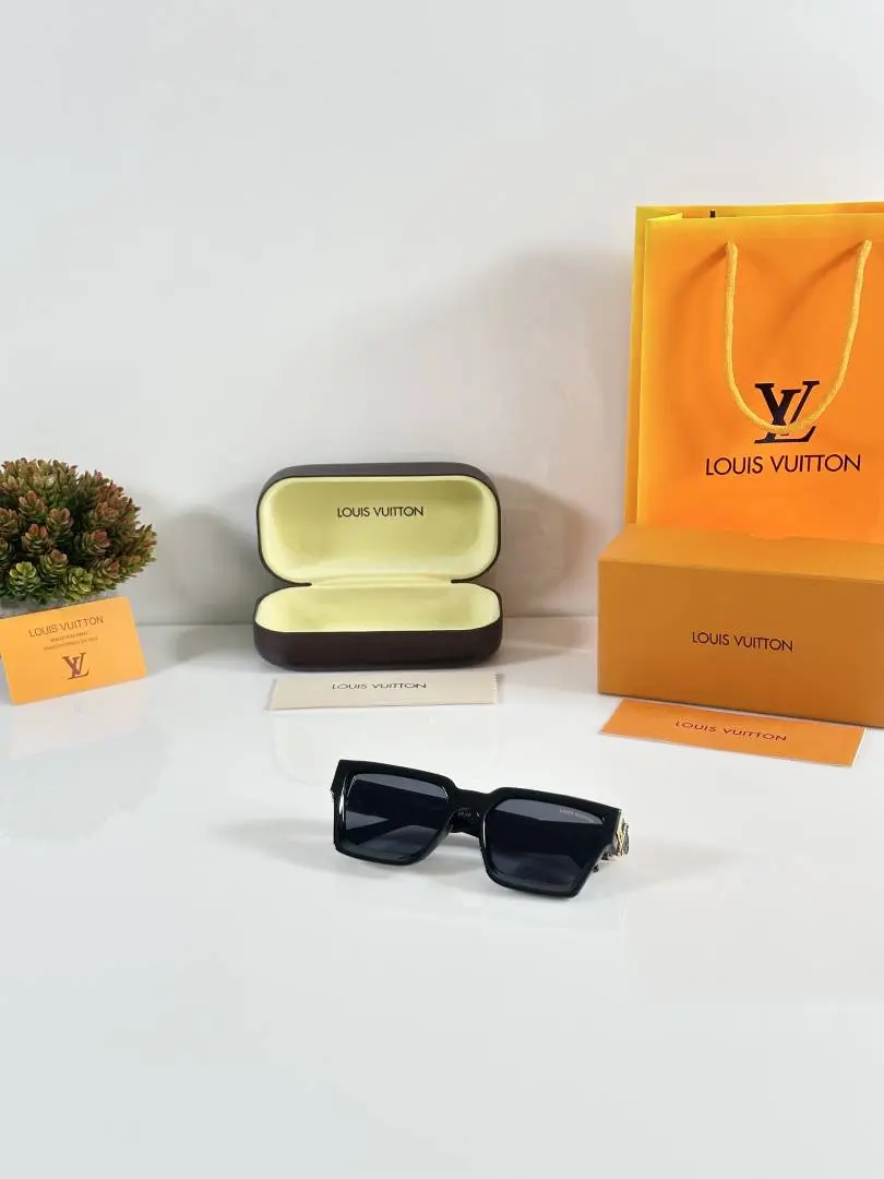 Louis Vuitton 96006 Gold Black - Image 2