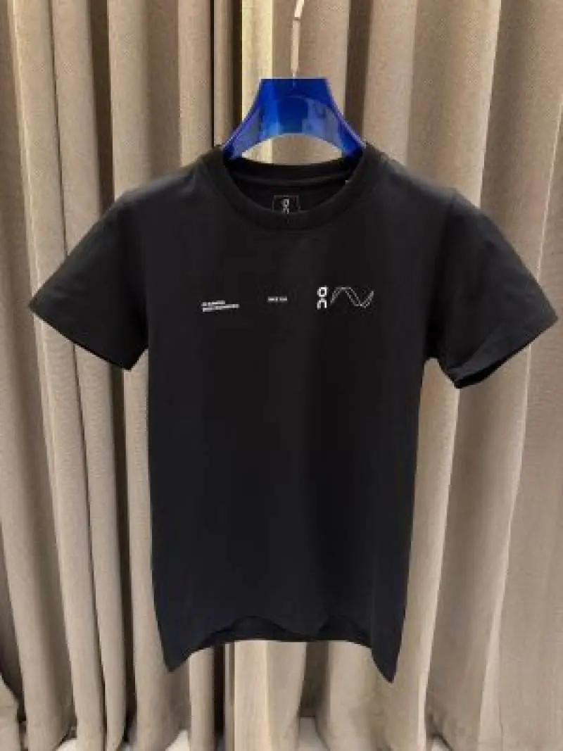 On Cloud Round Neck T-shirt Black - Image 6