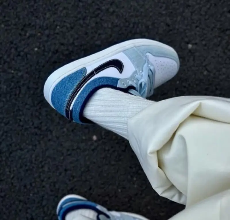 Nike Air Jordan 1 Low Se Denim Star Blue - Image 9