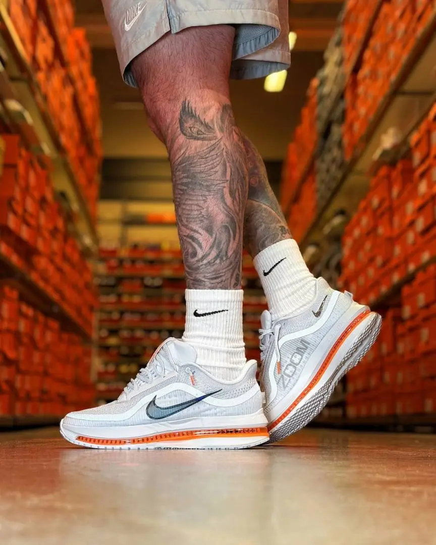 Nike Air Zoom Pegasus Premium Running - Image 3