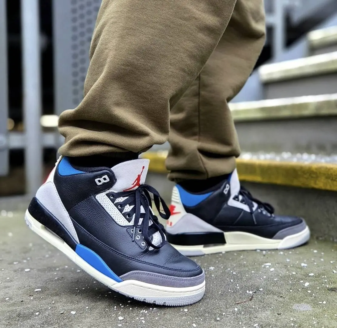 NIKK.E AIR JORDAN 3 RETRO RARE AIR - Image 5