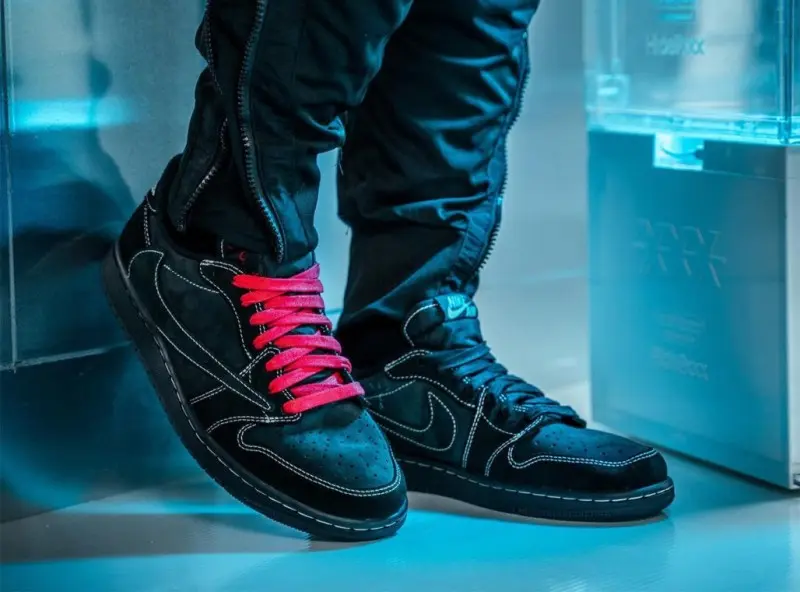 Travis Scott x Air Jordan 1 Low OG Black Phantom