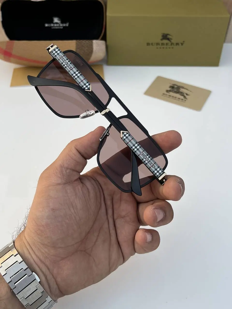 Burberry 7939 black candy - Image 3