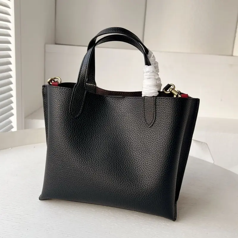 Coach Willow 24 Medium Black Bag With OriginalBox - Image 3