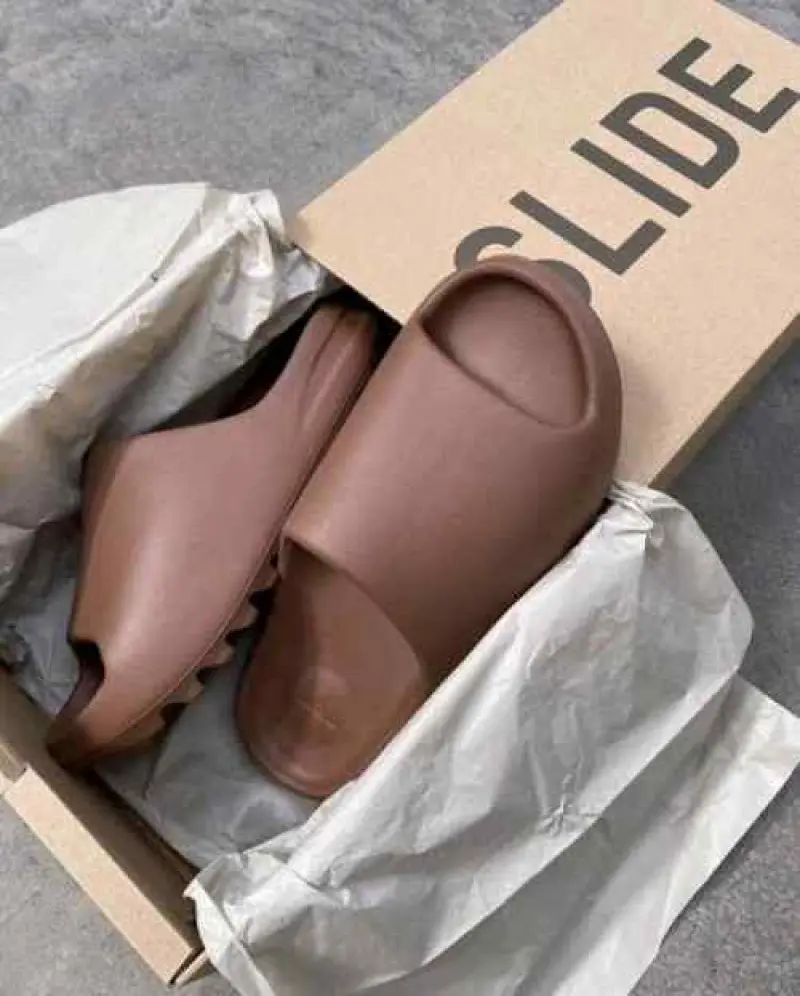 Adidas Yeezy Slide Flax UA - Image 3