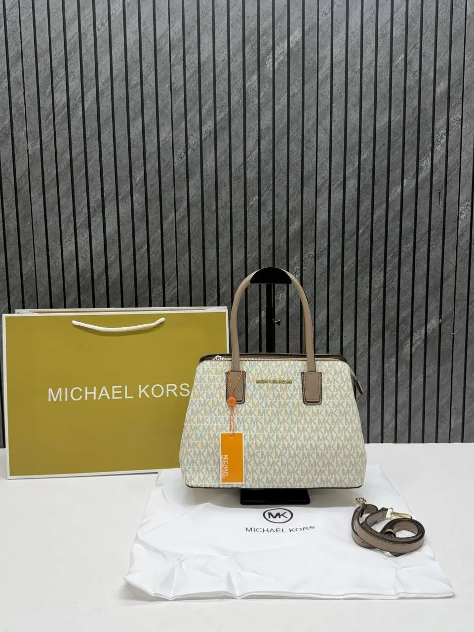 Michael Kors CB Cream-AP Medium Satchel Bag Highend With Original DustCover & CarryBagPacking - Image 3