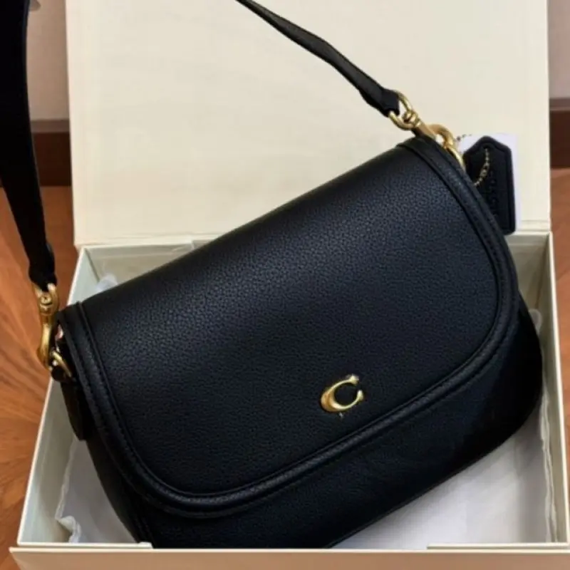 Coach Legacy Premium Shoulder Bag With OriginalBox - Image 4